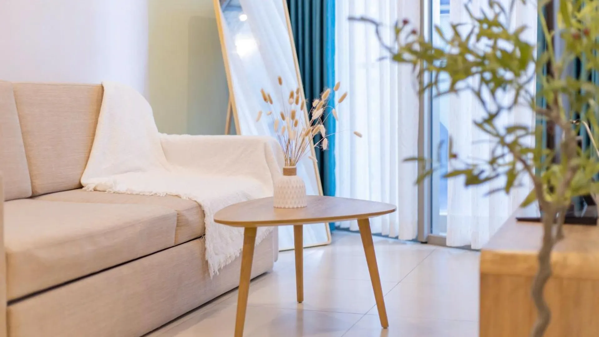 The Song Suites Apartment וונג טאו 0*,